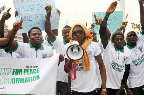  Youth Activism and Political Change: Unpacking the Nigerian Youth Movement – A Tapestry of Hope and Discontent